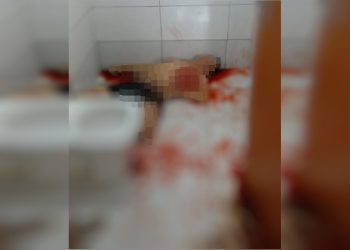 Lamaçal de sangue: mulher mata colega de trabalho em banheiro