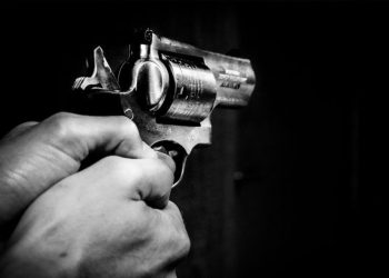 Pintolândia: tiroteio em lanchonete deixa homens e adolescente feridos