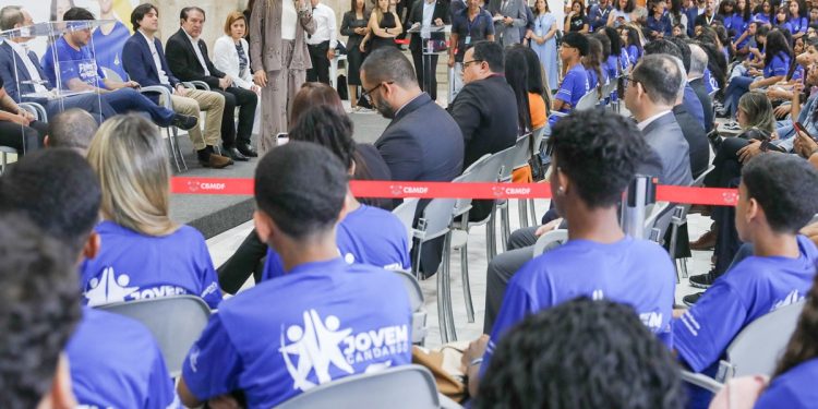 Programa Jovem Candango vai capacitar 1.800 para o mercado de trabalho