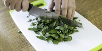 Nutri diz como chá de ora-pro-nóbis pode ajudar a controlar a glicose