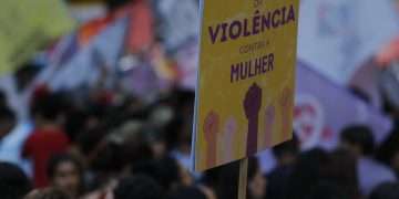 Neste 8 de março, não nos deem flores – elas estão cheirando a velório