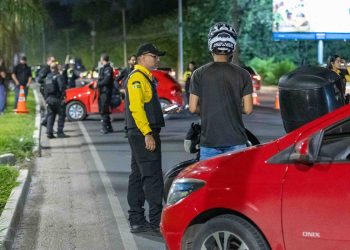 Detran flagra 63 motoristas bêbados no DF no fim de semana