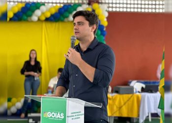 Prefeito de Luziânia é condenado em R$ 20 mil por propaganda irregular