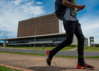 Desconto em contracheque de servidores do GDF feito pelo PicPay, da J&F, é irregular, aponta tribunal