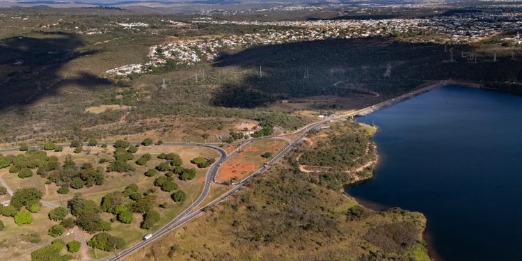 Licitação para construção de ponte no Lago Paranoá é suspensa pelo DER