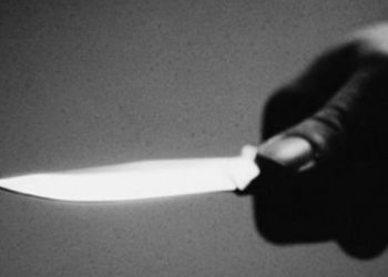 Homem mata irmão a facadas, enterra corpo no quintal e é preso