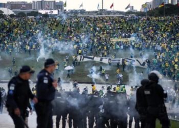 Moraes encerra processo de dois dos cinco PMs condenados pelo 8/1