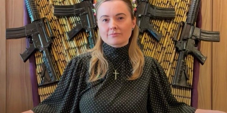 Servidor petista que atacou deputada do PL é indiciado pela polícia