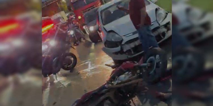 Acidente com motos e carro deixa um morto e dois feridos na BR-070
