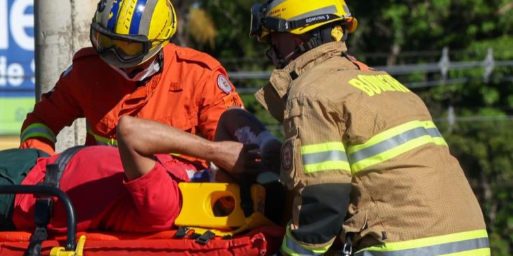 Acidente com 13 veículos na Epia: motorista desmaiou com impacto