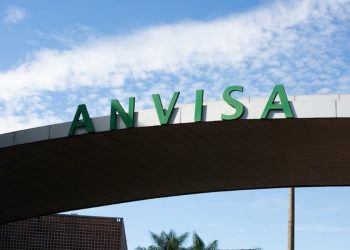 Anvisa barra remédios e produtos “naturais” vendidos sem registro