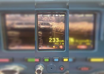 BMW a 233 km/h é flagrada pela PRF em rodovia no Goiás. Veja vídeo