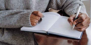 Canhotos podem ter vantagem psicológica em competições, aponta estudo