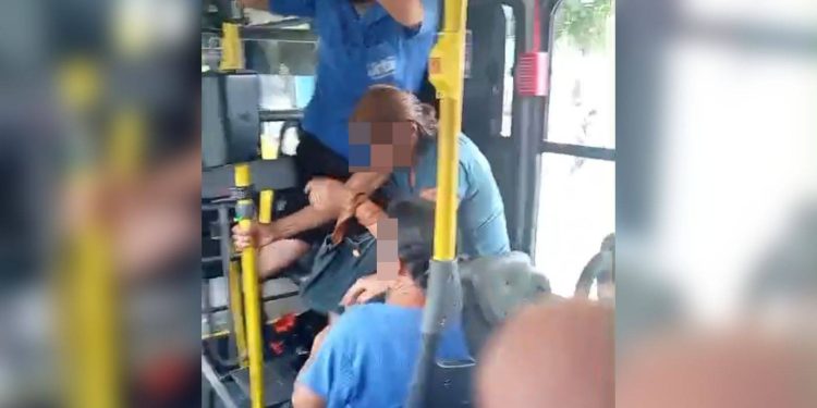 Confusão em ônibus termina com spray de pimenta e pânico no DF