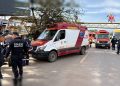 Ônibus escolar bate em passarela no DF e deixa múltiplas vítimas