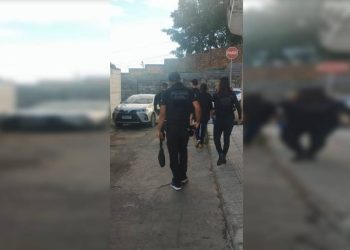 Rede criminosa usa sites de prostituição para extorquir vítimas no DF