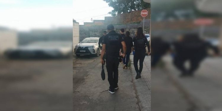 Rede criminosa usa sites de prostituição para extorquir vítimas no DF