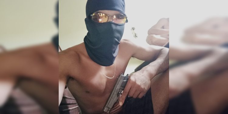 Homem é esfaqueado ao defender a filha ameaçada pelo ex-namorado no DF. Veja vídeo