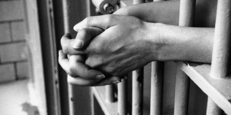 Após 17 anos foragido, homem acusado de homicídio é preso no DF