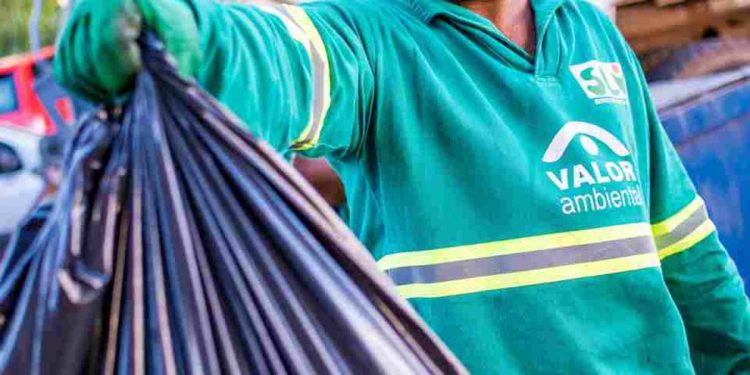 Coleta seletiva de lixo avança no DF, mostra relatório do SLU