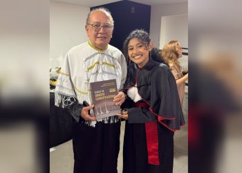 Filha de garçom do STF se forma em direito com bolsa doada pelo IDP