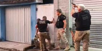 Após date fake, morador do DF é extorquido por grupo de presos que se diz do CV