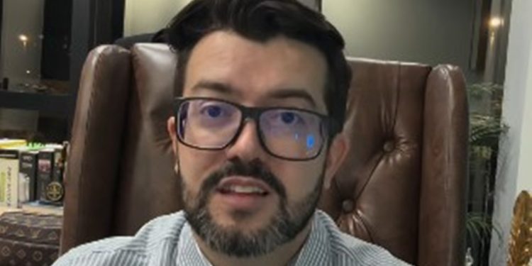 Golpe do falso advogado: bandidos usam 20 vezes nome de jurista do DF