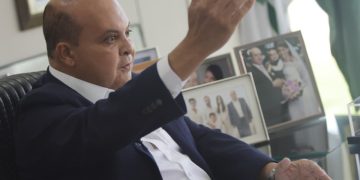 “Não tem o que dizer de mim”, diz Ibaneis sobre possível delação de Vorcaro. Veja vídeo