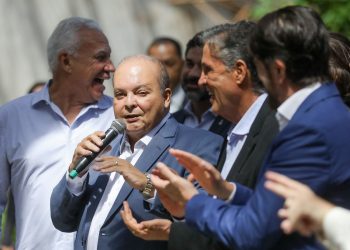 Ibaneis autoriza novas etapas da reforma do Teatro Nacional