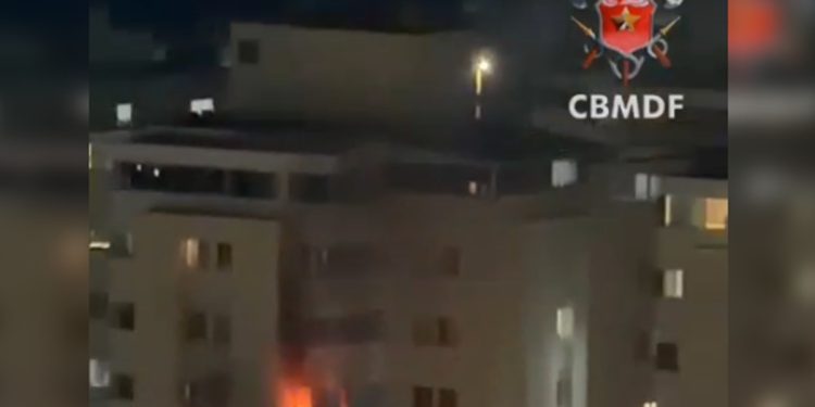 Águas Claras: incêndio em apartamento assusta moradores de condomínio. Veja vídeo