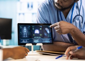 IA avança na saúde, mas uso indiscriminado traz riscos à população