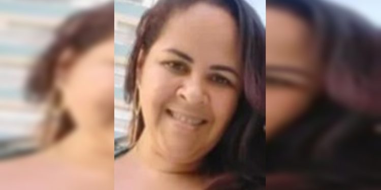 Homem matou ex em carro com faca de açougue e escondeu arma em tapete