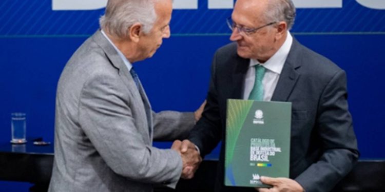 Ministério da Defesa divulga catálogo com mísseis do Brasil