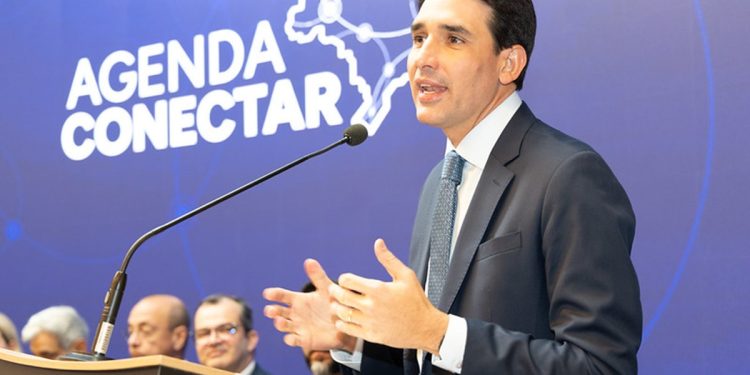 Leilão do Aeroporto de Brasília deve ir ao plenário do TCU em 15 dias, diz ministro