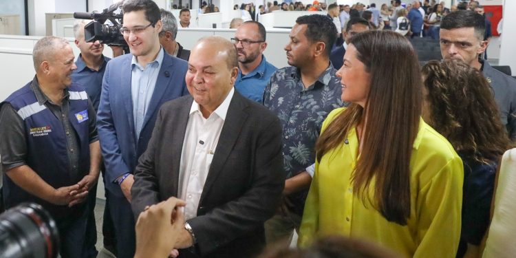 Ibaneis inaugura unidade do Na Hora em Samambaia