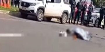 PM morre após ver filha sofrer acidente fatal de moto em via do DF. Veja vídeo