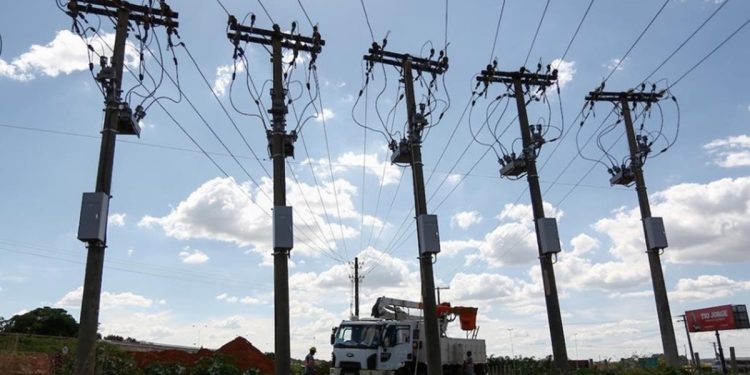 Retirada de pipas: Paranoá terá energia suspensa na sexta. Entenda
