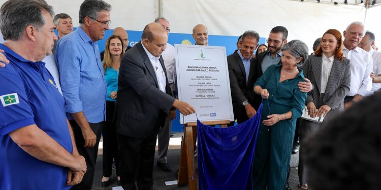 Ibaneis inaugura Praça Jornalista Paulo Pestana, no Lago Norte