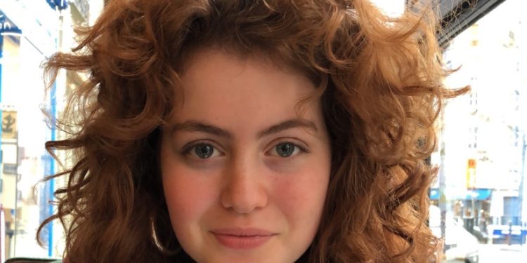 Jovem morre sangrando pelo olho após complicações de meningite