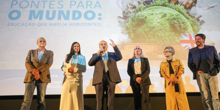 Pontes para o Mundo: Ibaneis lança segundo edital do programa de intercâmbio