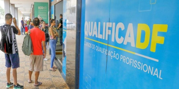Programa Qualifica DF Móvel tem 1.266 vagas gratuitas de capacitação