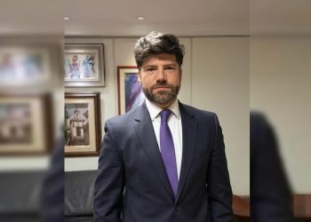 Servidor de ministério diz ter sido provocado antes de ofender caseiro. Ouça áudio