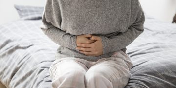 Coloproctologista explica o que fazer se o seu intestino está preso