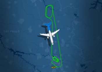 Voo da Azul para Brasília retorna e faz pouso de emergência em SP
