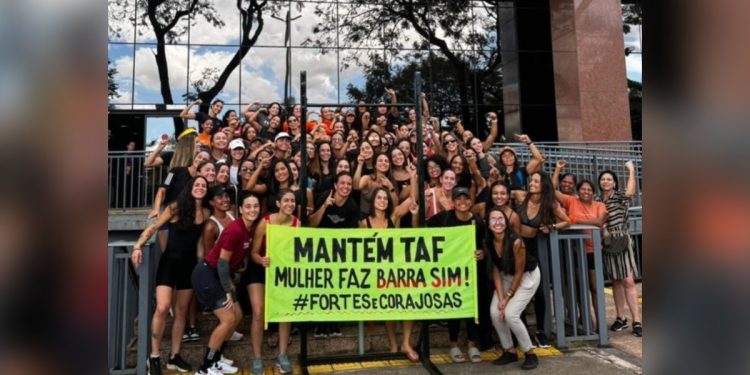 Candidatas defendem teste de barra em concurso dos Bombeiros do DF. Veja vídeo