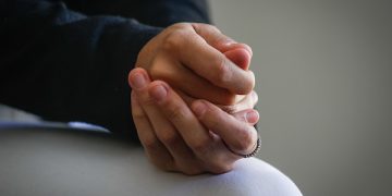 “Peito grandão”: professor é condenado por comentário sexual em sala