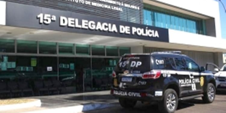 Travesti esfaqueada: 2 adolescentes e 1 adulto são suspeitos do crime