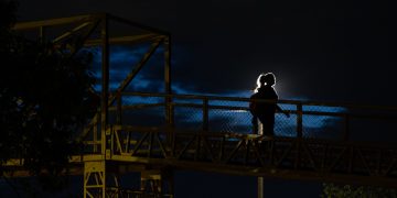 Passarelas do medo: moradores relatam perigo com passagens escuras no DF