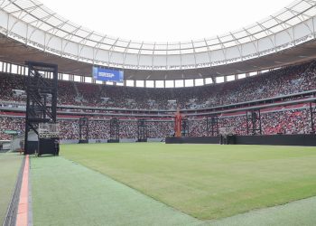 Evento evangélico na Sexta-feira Santa reúne 70 mil pessoas no Mané