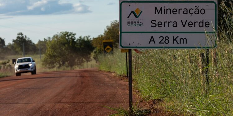 Extração de terras raras em Goiás vira negócio bilionário com aquisição americana